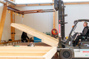 03_Beginn_Zusammenbau_Waende_20220309_JSpicselweb_1DX_0057
