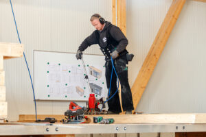 03_Beginn_Zusammenbau_Waende_20220309_JSpicselweb_1DX_0184
