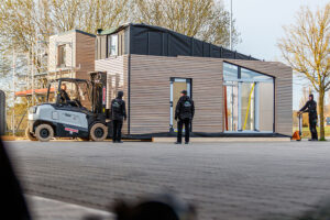 07_Ausfahrt_Aufstellen_Tiny_20220411_JSpicselweb_1DX_0030